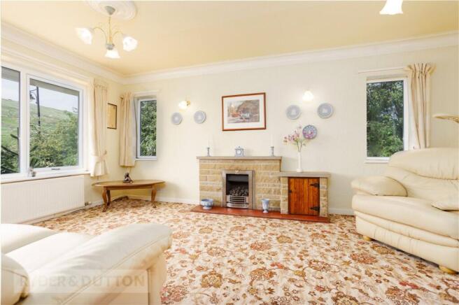 4 bed Detached Bungalow for sale Image 7
