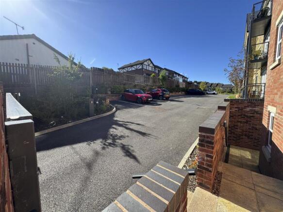 PRIVATE CAR PARK & GARAGES