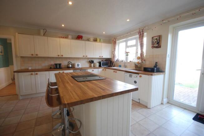 Fitted kitchen