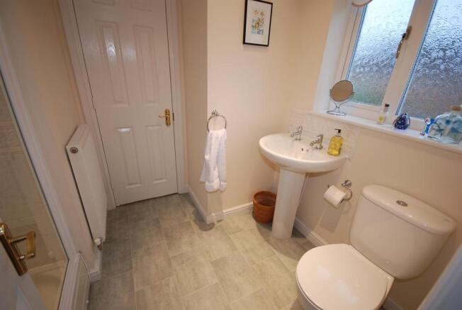 A ENSUITE 2.jpg