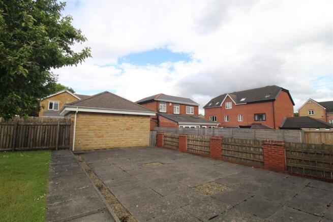 2 bed Flat for sale Image 11