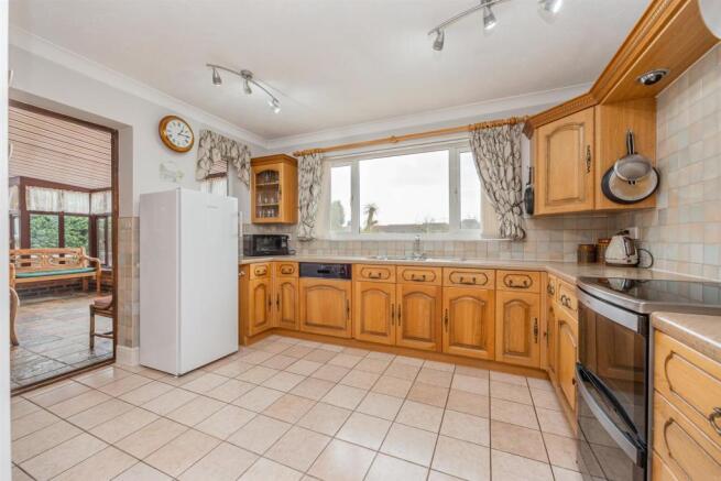 Scraptoft-Lane-Leicester-bungalow-IMG_8073.jpg