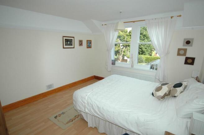 BEDROOM 2
