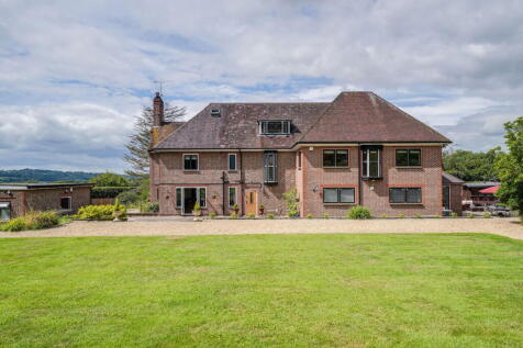 Saint Hill Road, East Grinstead, RH19