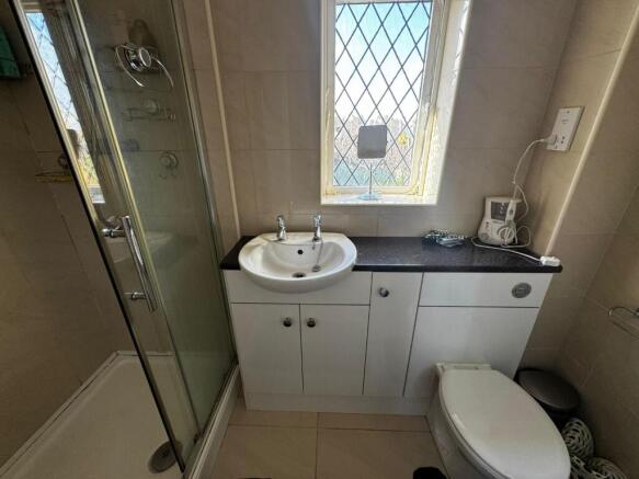 ensuite.jpeg