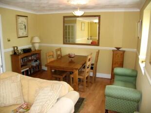 LOUNGE\DNING ROOM