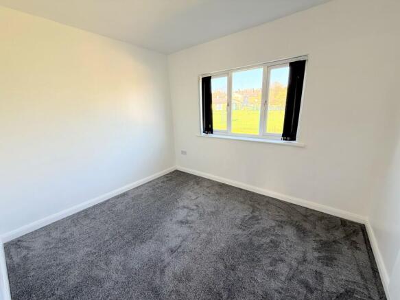 2 bed Flat to rent Image 4