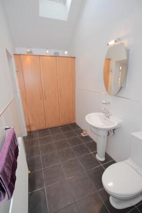 Master Bedroom En-Suite