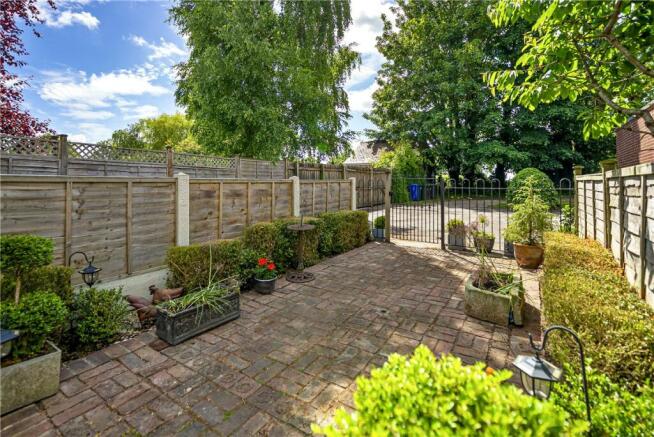 3 bed Terraced for sale Image 6