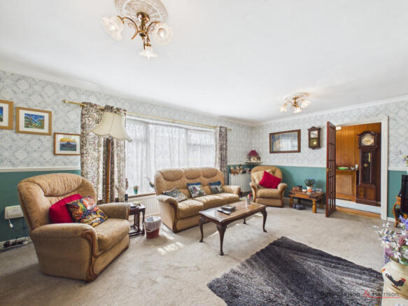 5 bed Detached Bungalow for sale Image 5