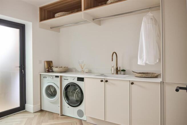 WhitecroftDetachedShowhome-5.jpg