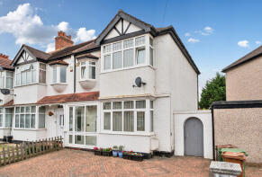 14, Gomshall Avenue, Wallington SM6 8NY