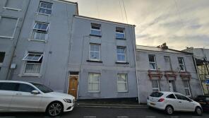 Flat 3, 11, Amity Place, Plymouth PL4 8LX