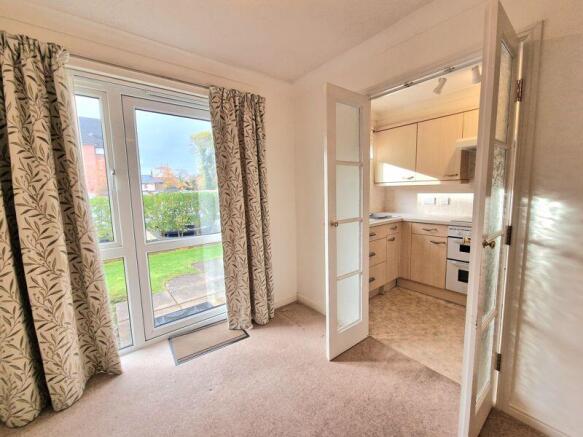 Metcalfe Court, Romiley photo 4
