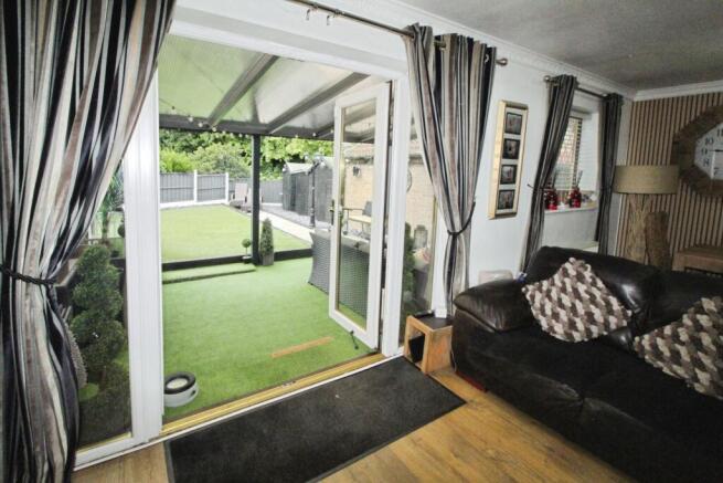 2 bed Detached Bungalow for sale Image 8