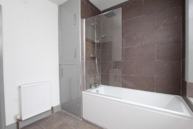 2 bed End of Terrace to rent Image 6