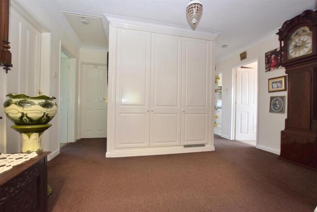 Spacious Entrance Hallway