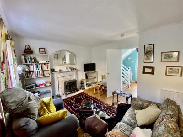 Sitting/dining room