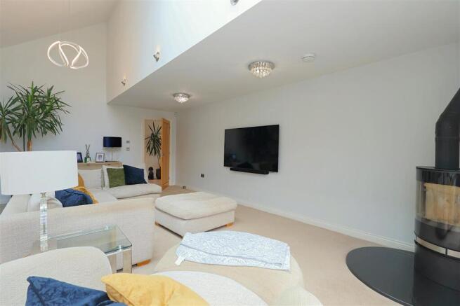 3 bed Detached for sale Image 12