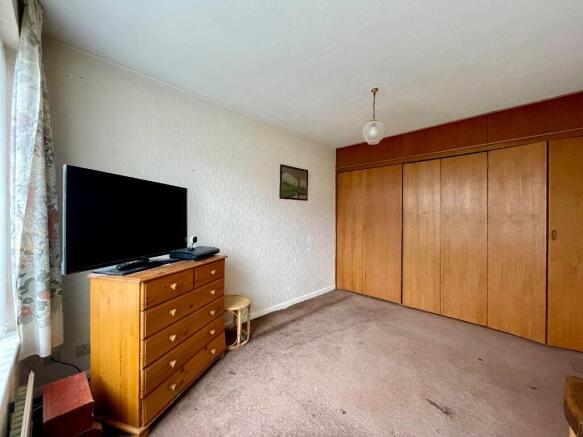 office / bedroom 4
