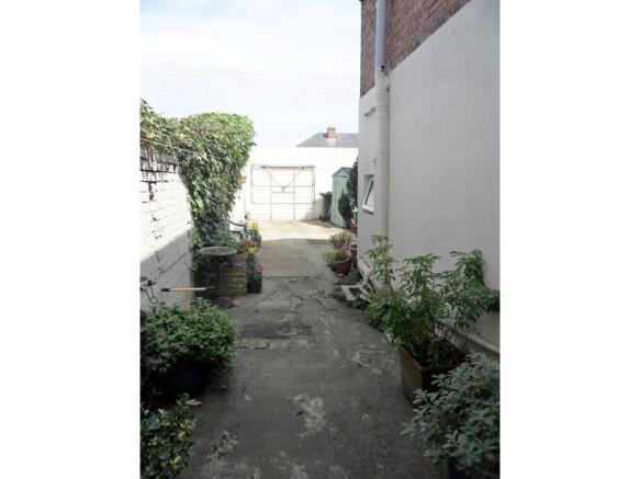 Photo 8