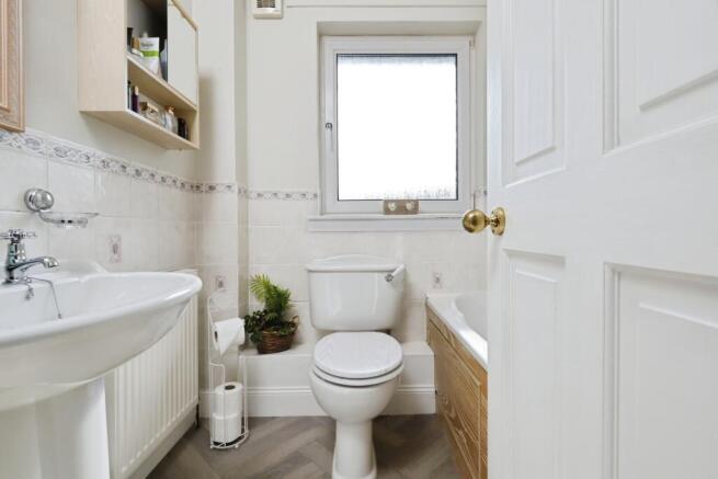 Family Bathroom/Wc