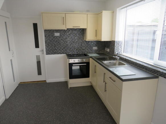Kitchen (1).