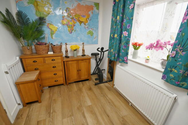3 bed Semi-Detached for sale Image 12