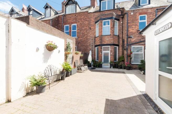 REAR COURTYARD