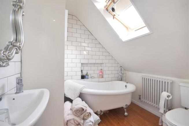 En-suite bathroom