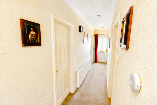 3 bed Semi-Detached Bungalow for sale Image 10