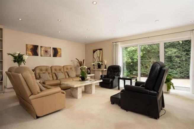 3 bed Detached Bungalow for sale Image 6