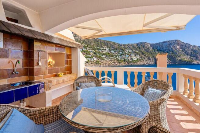Upper Terrace (1).jp