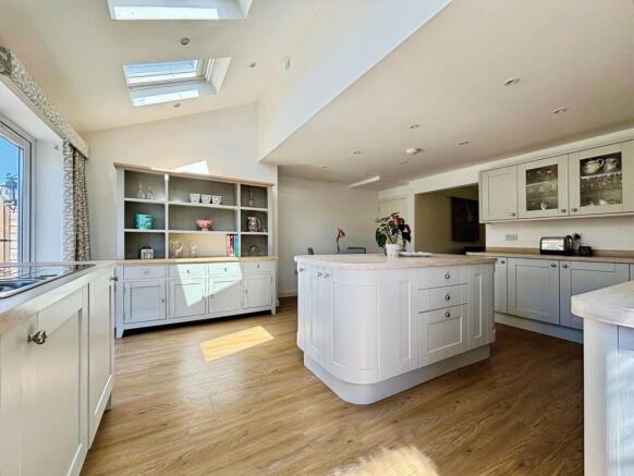 Broad Oak Way, Cheltenham, Gloucestershire photo 5