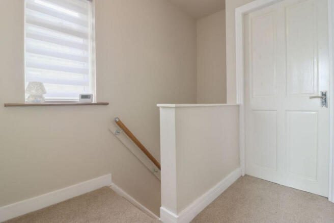 3 bed Semi-Detached for sale Image 11