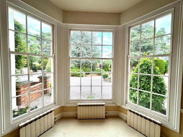 2 bed Apartment for sale Image 7
