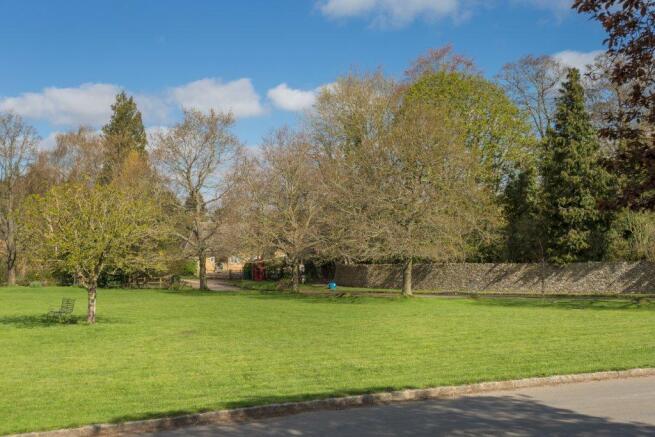 Broadwell Green