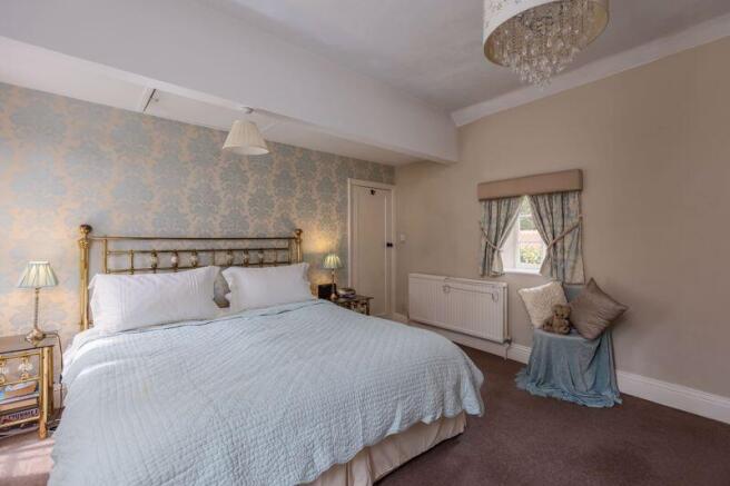 3 bed Detached for sale Image 11