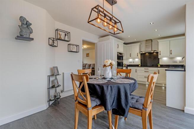 Impressive Dining Kitchen