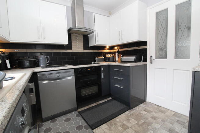 3 bed Detached Bungalow for sale Image 11
