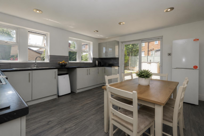 4 bed Detached for sale Image 5
