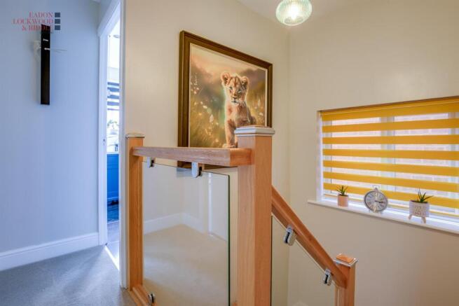 3 bed Detached for sale Image 12