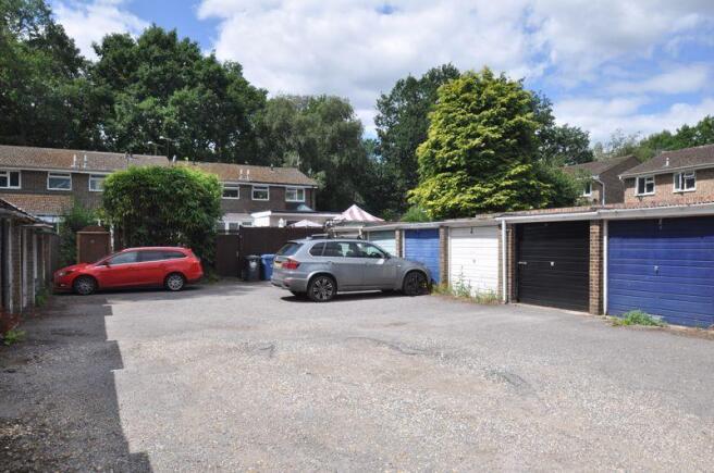 Garage/Parking