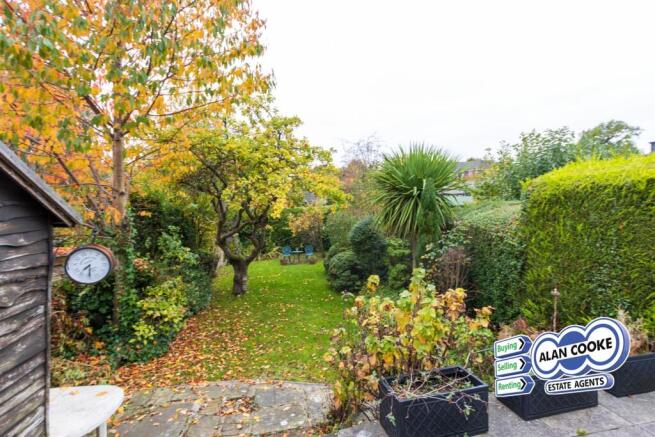 Birchwood Hill, Alwoodley photo 5