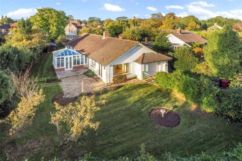 Priory Close, Boxgrove, Chichester West Sussex, PO18
