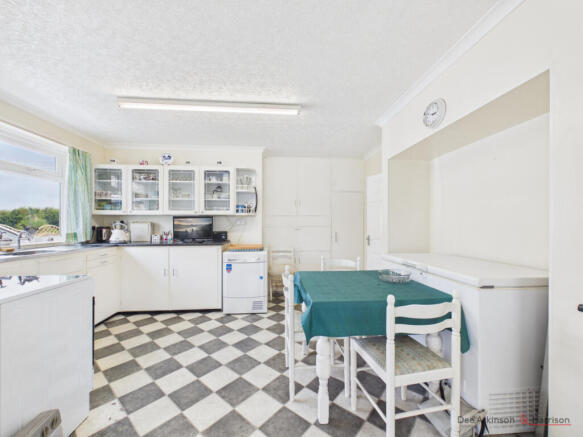 3 bed Detached Bungalow for sale Image 5