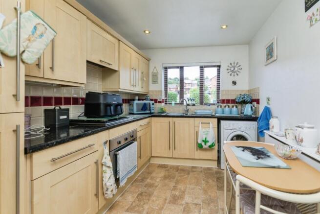 2 bed Bungalow for sale Image 7