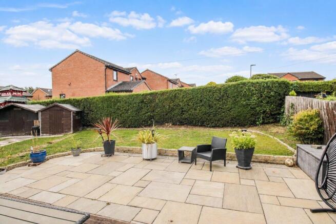3 bed Semi-Detached for sale Image 11