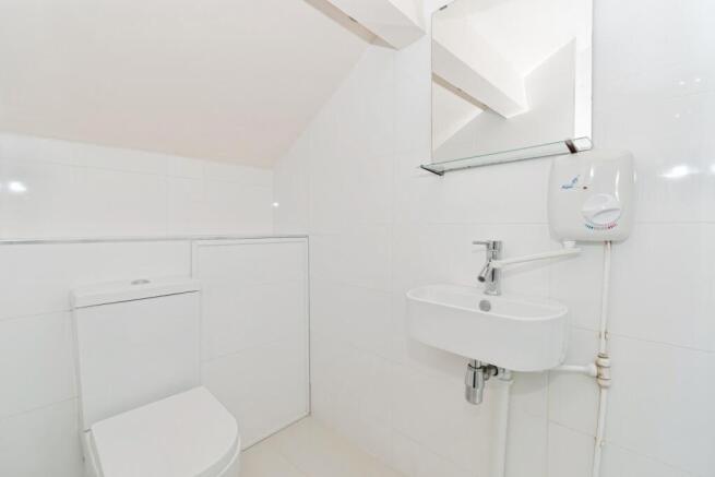 3 bed Terraced for sale Image 11