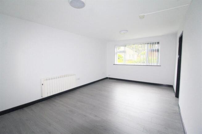 LIVING ROOM 1.jpg
